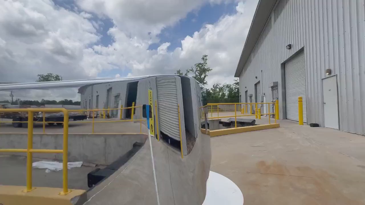 360° view — Freightliner Columbia chrome bumper